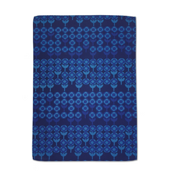 Tea towel with abstract verdure pattern in blue colourway. 